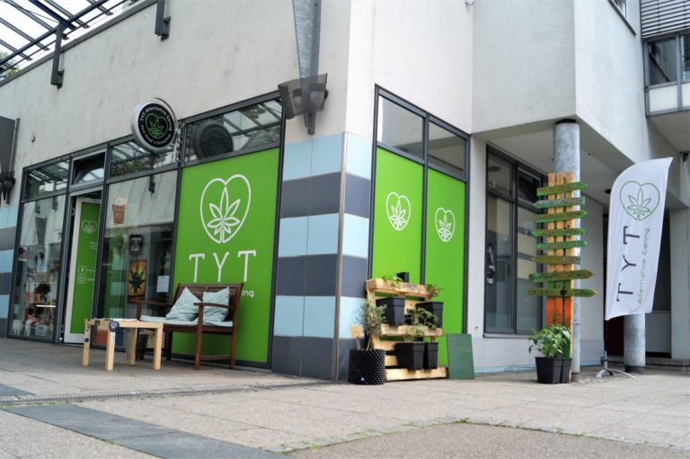 TYT Alternative Caring ihr Head´n Growshop in Esslingen 6 aussenansicht 1 1202x800 1 768x511