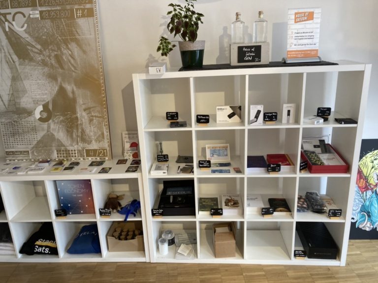 House of Satoshi 7 C4173698 CCD5 4F23 826B 916D84773732 768x575