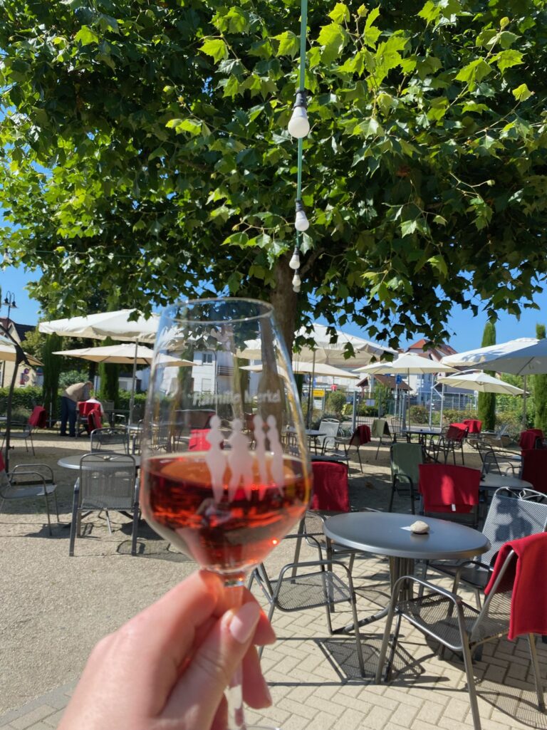 Strausswirtschaft Merkel 7 E1FBA962 2ECC 454A 8786 012FC1700CB4 768x1025