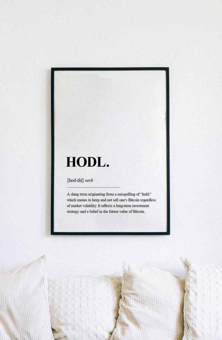 BlockArtisans – Kunstprojekte im Bitcoin Kontext 5 poster definition HODL mockup 768x1172