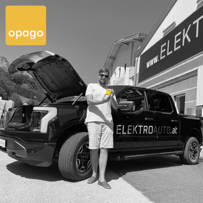 Elektroauto und Opago Pay