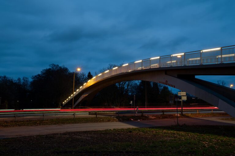 LED-Handrail 7 led handrail bridge ultra safe niroxx lux glender aschaffenburg 13 768x511