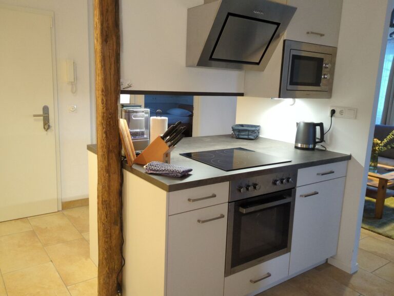 Großzügige 5-Raum Wohnung in super Neustadt-Lage 15 IMG 20241221 141442 058 xl 768x576