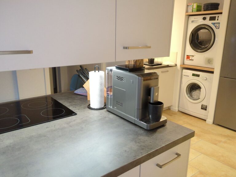 Großzügige 5-Raum Wohnung in super Neustadt-Lage 18 IMG 20241221 141637 928 xl 768x576