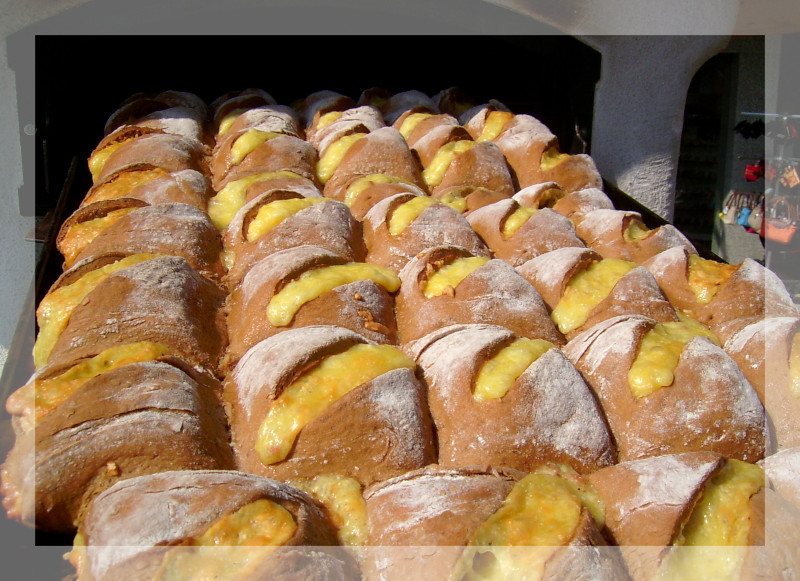 Fresh baked goods at the Leipzig Christmas market! 21