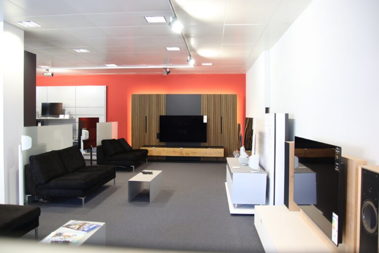 Bolliger AG Radio & Television 5 IMG 5657 v2 768x512