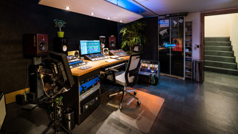 Mixing & Mastering, Audio-Produktion und Ausbildung 7 FA2 4580 final Web 768x432