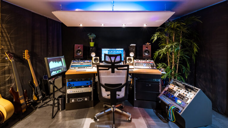 Mixing & Mastering, Audio-Produktion und Ausbildung 3 Studio Frontansicht 768x432