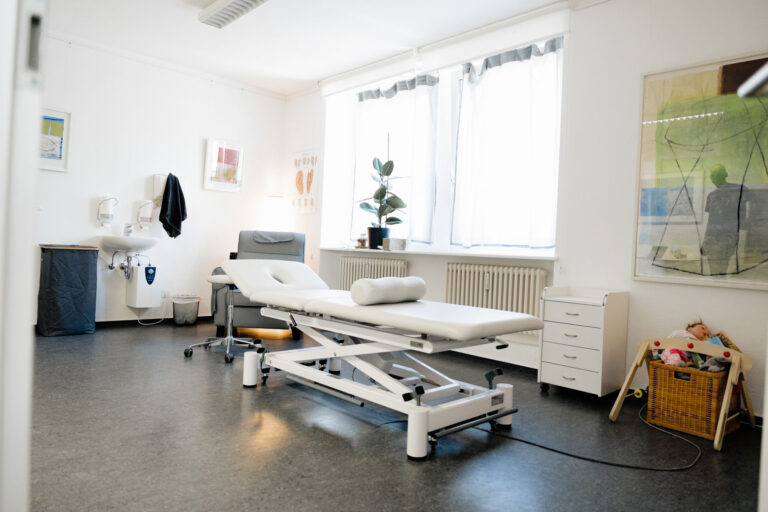 Stefanie Frank – Physiotherapie & Osteopathie 5 2305 shooting moretherapy malte 51 768x512