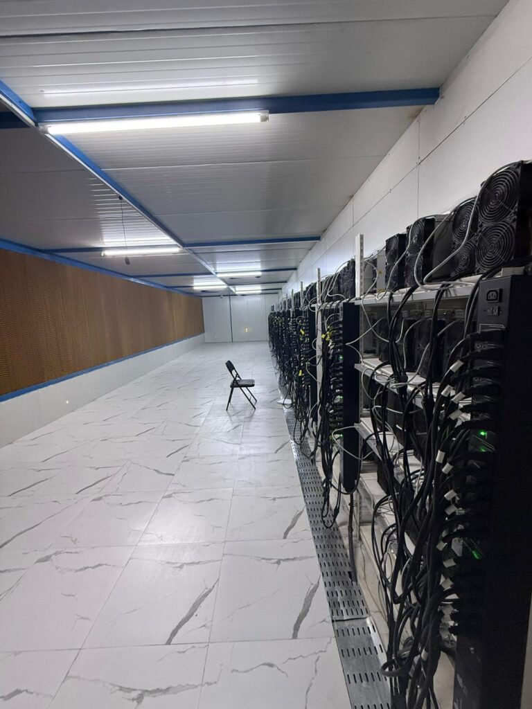 Intermine Solutions - deutsche Krypto Mining-Experten - ASIC-Miner und ASIC-Mining Hosting 6 ASIC Mining Farm Aircooled UAE 768x1024